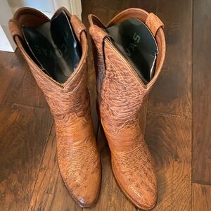 TECOVAs Size 10 - used in great condition